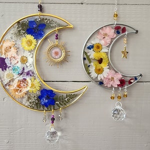 Resin Moon Suncatcher: Dried Flower Celestial Decor