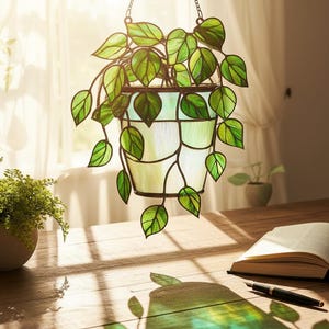 Elegant Resin Hanging Plant Suncatcher, Acrylic Botanical Window Decor, Green Leaf Art Ornament, Housewarming Home Accent, Birthday Gift