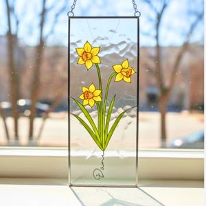 March Birth Flower Suncatcher, Daffodil Acrylic Window Hanging, Personalized Resin Floral Gift, Birthday gift idea, Valentine gift for her