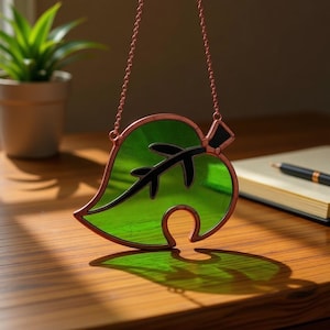 Animal Cr.oss.ing Leaf Resin Suncatcher, Nook Inc Leaf Window Hanging, Green Acrylic Suncatcher, Ornament Gamer Gift
