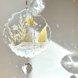 Poetic suncatcher in resin and dried flowers, handmade in France, with or without stand
